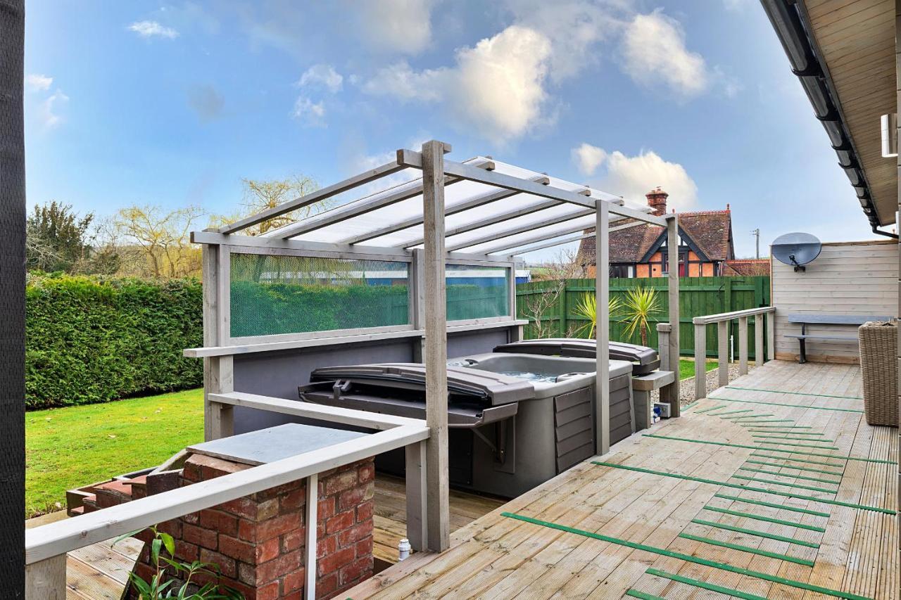 Finest Retreats - Garden Lodge Craven Arms Eksteriør billede